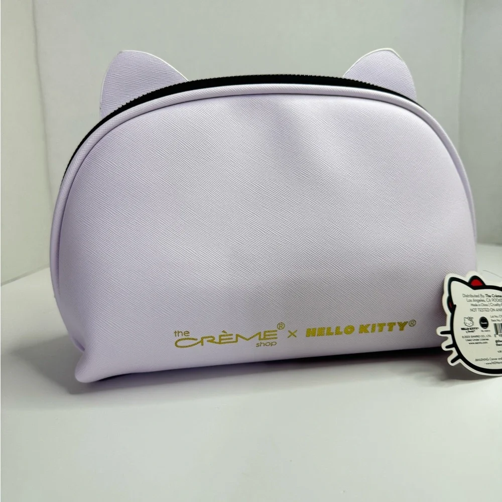Hello Kitty x The Crème Shop Dome Makeup Travel Pouch (Red) - Picture 8 of 12
